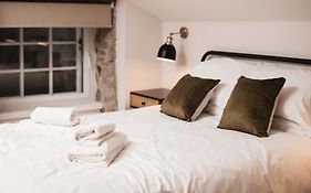 Bankers Room + Kitchenette Chapel-en-le-frith
